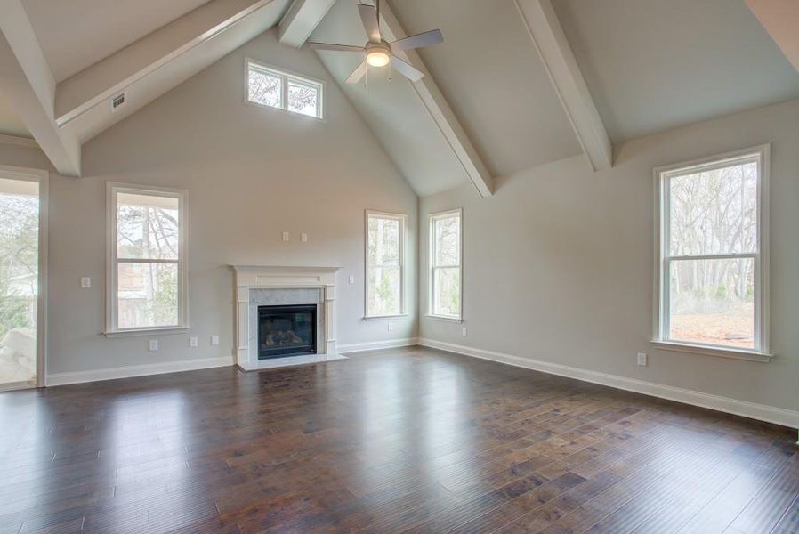 Spacious, unfurnished interior of a new home in Terraces at Paravel, Acworth (Image 14).