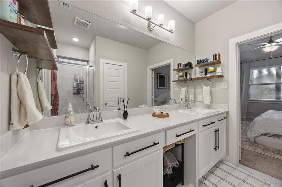 Furnished interior view inside a new home in DeBerry Reserve, Royse City (Image 16). Furnished interior view inside a new home in DeBerry Reserve, Royse City (Image 16).