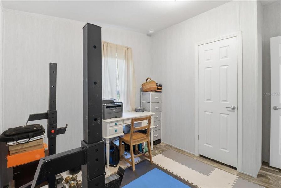 Furnished interior view inside a new home in , Dunnellon (Image 26).