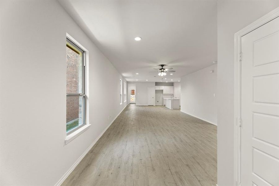 04. 3112 Yellow Pine - Entry (2)