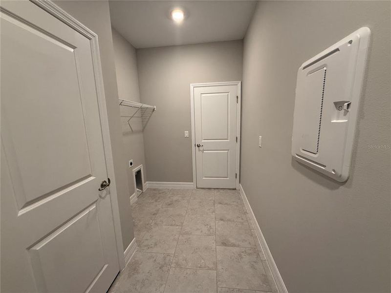 Spacious, unfurnished interior of a new home in , North Port (Image 34).