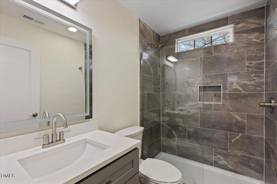 2ND BATHROOM