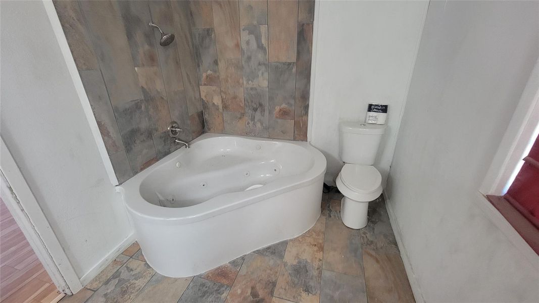 Image 43 of a home in .