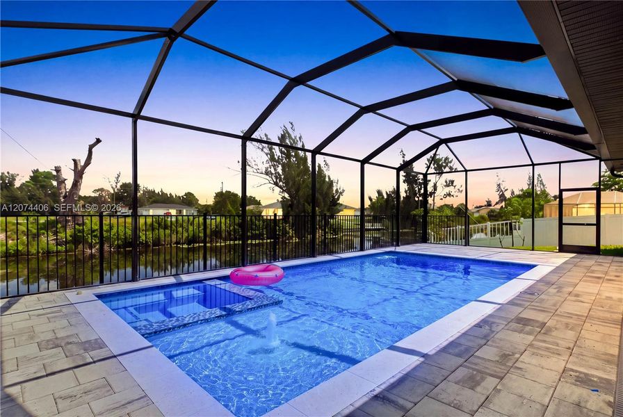MODERN COASTAL LUXURY ON SHADROE CANAL! MODERN COASTAL LUXURY ON SHADROE CANAL!