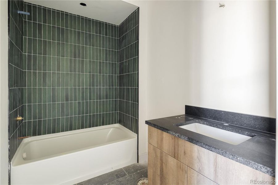 Image 16 of a home in .