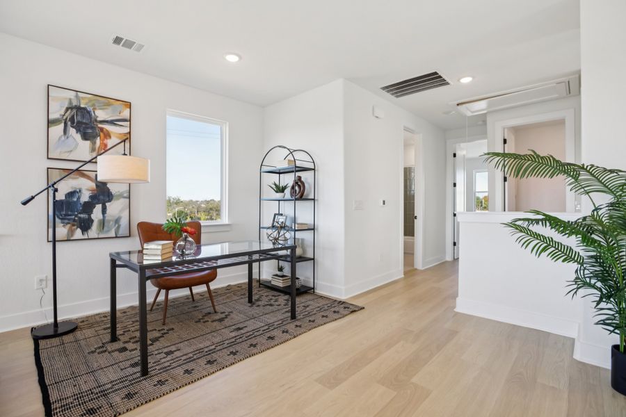Furnished interior view inside a new home in Foxfield, Austin (Image 29).