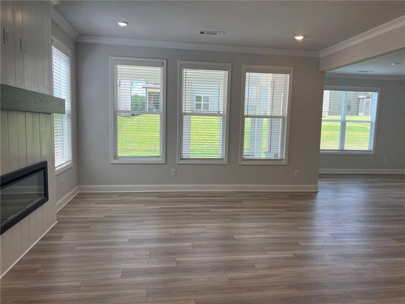 Spacious, unfurnished interior of a new home in Crofton Place Enclave, Snellville (Image 54).