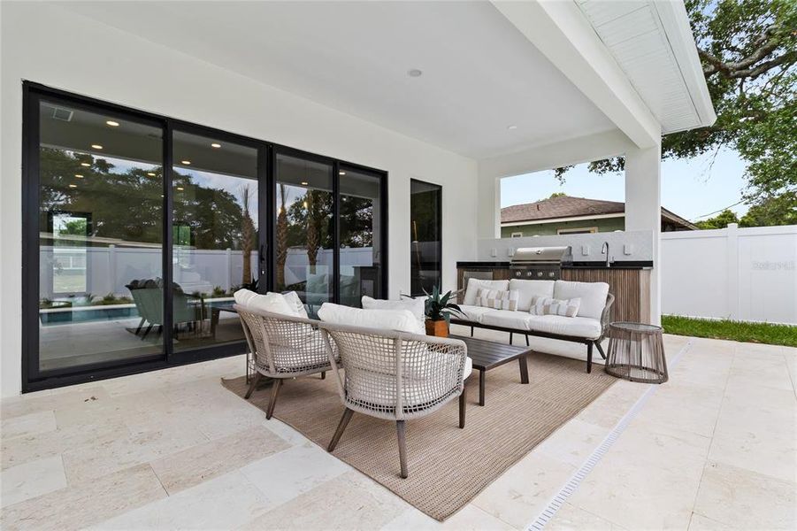 Exterior details and patio area of a home in , Orlando (Image 31).