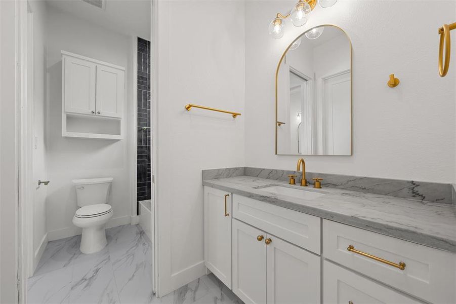 Furnished interior view inside a new home in , Hewitt (Image 17).