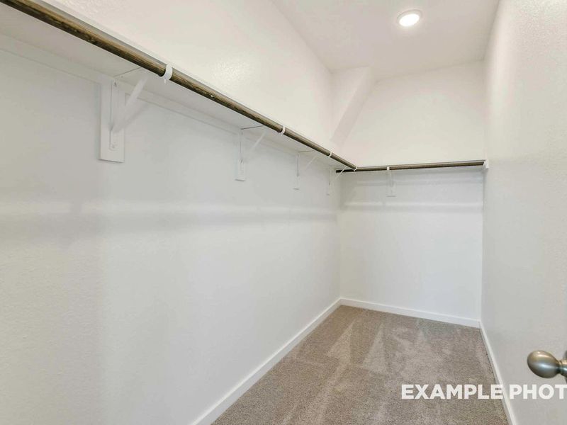 Spacious, unfurnished interior of a new home in Caney Creek Place, Conroe (Image 17).