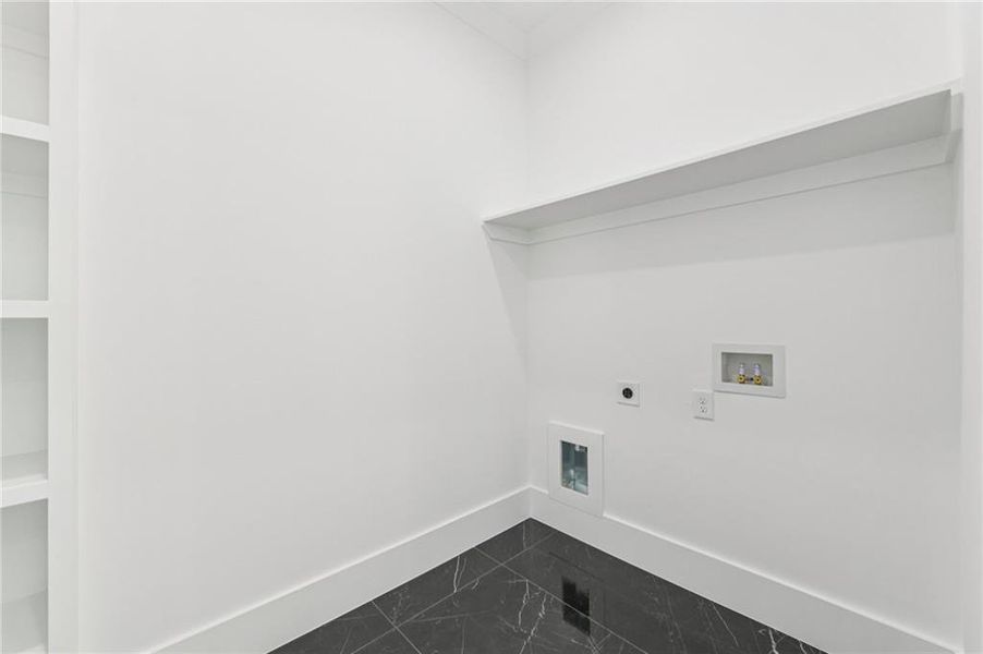 Spacious, unfurnished interior of a new home in , Grayson (Image 37).