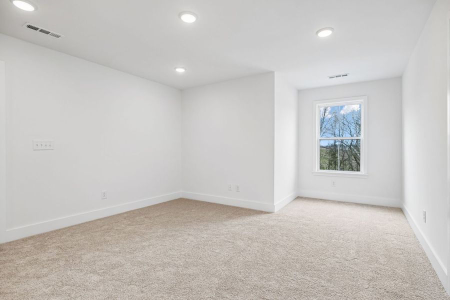 Spacious, unfurnished interior of a new home in Devonshire, Mount Juliet (Image 31).