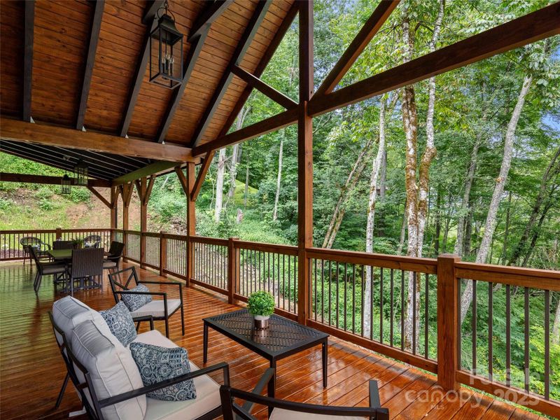 Spacious, unfurnished interior of a new home in , Maggie Valley (Image 37).