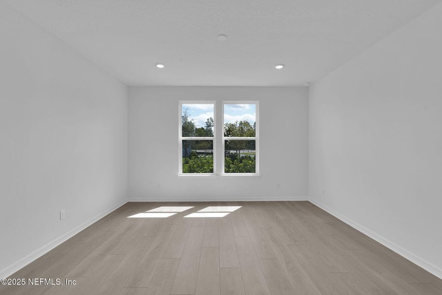 Spacious, unfurnished interior of a new home in Del Webb Saint Johns, St. Johns (Image 14).