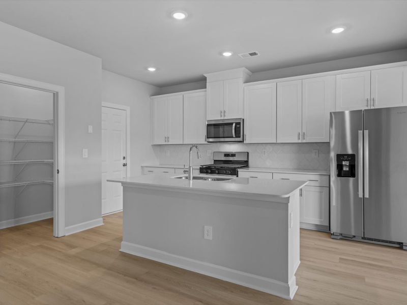 Welcome to the Dallas floorplan at Village at White Pine. Welcome to the Dallas floorplan at Village at White Pine.