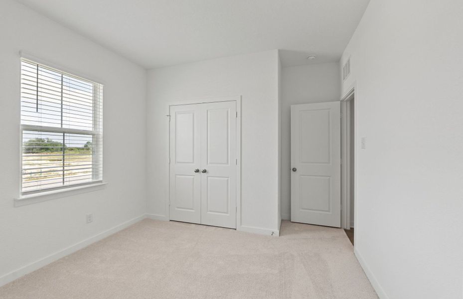 Spacious, unfurnished interior of a new home in Skyview, Belton (Image 14).