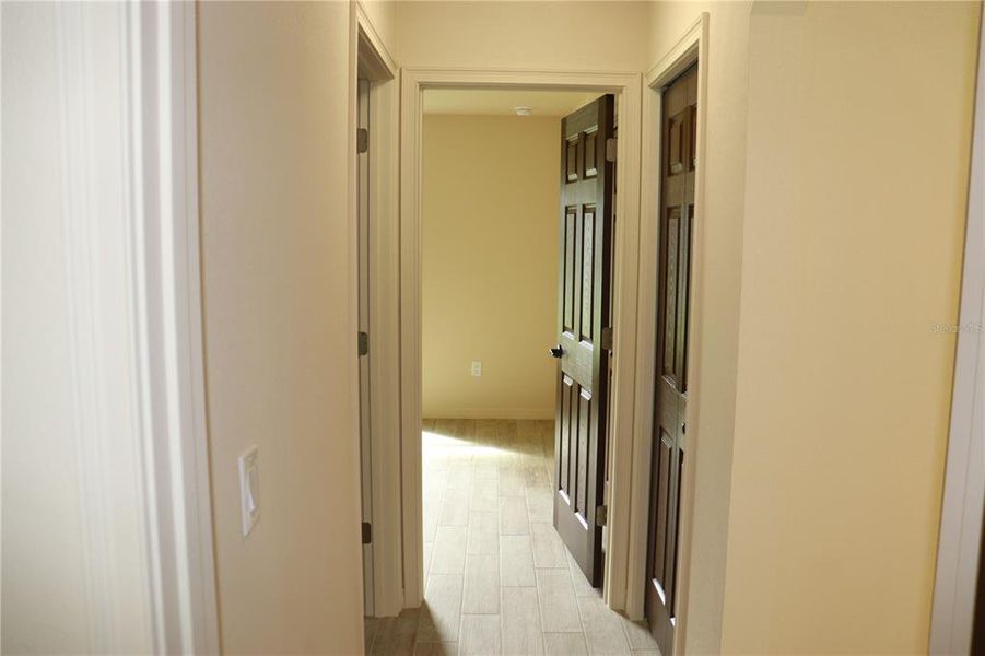 Spacious, unfurnished interior of a new home in , Ocala (Image 14).