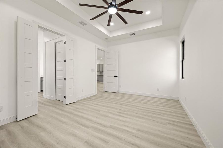 Spacious, unfurnished interior of a new home in , Dallas (Image 21).