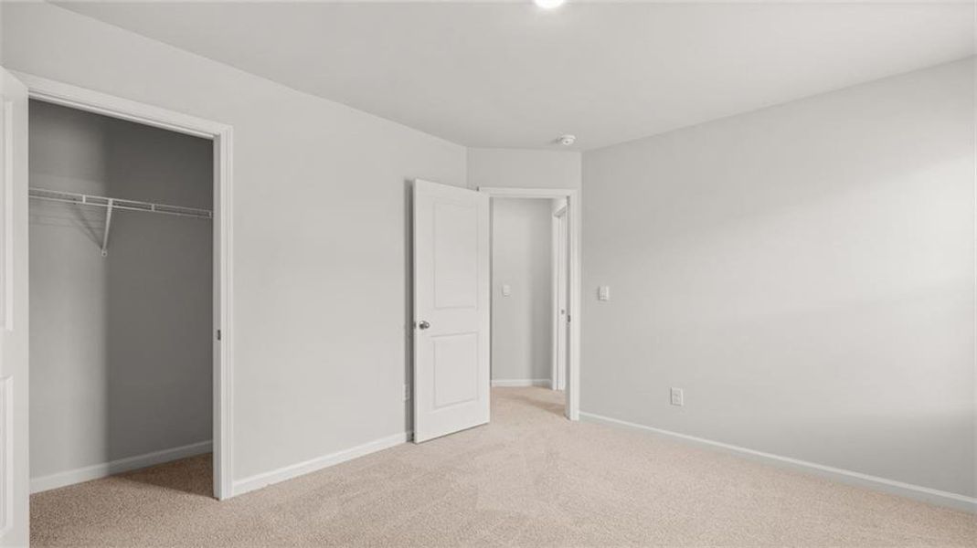 Spacious, unfurnished interior of a new home in Poplar Preserve, Newnan (Image 13).