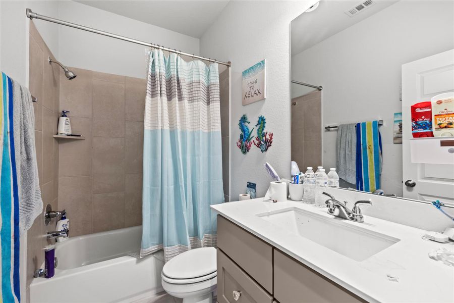 Furnished interior view inside a new home in Fulbrook On Fulshear Creek 60', Fulshear (Image 11). Furnished interior view inside a new home in Fulbrook On Fulshear Creek 60', Fulshear (Image 11).