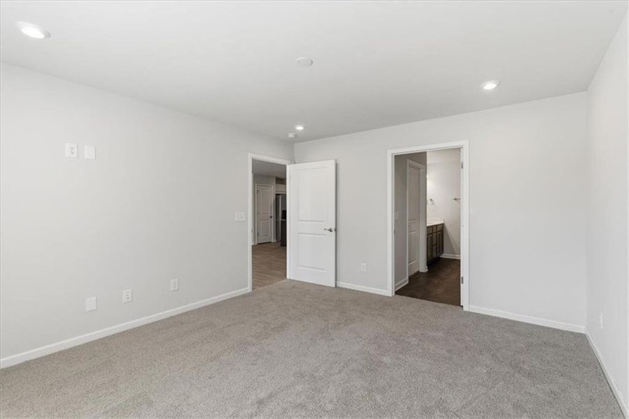 Spacious, unfurnished interior of a new home in Silver Leaf, Dawsonville (Image 25).