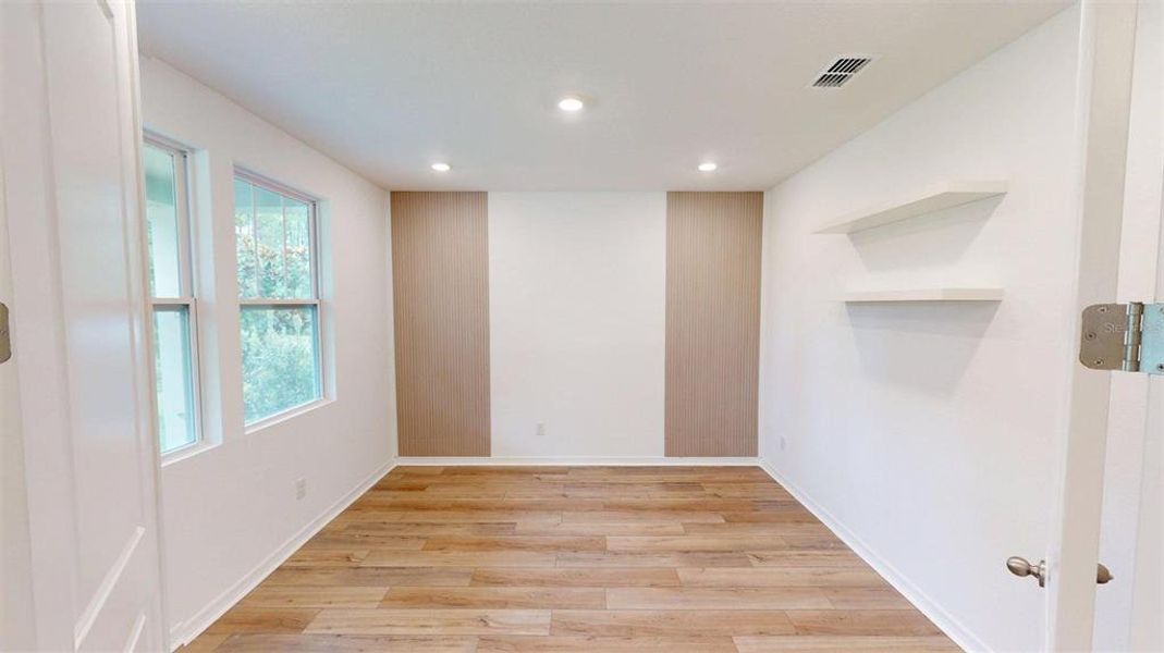 Spacious, unfurnished interior of a new home in , Winter Garden (Image 24). Spacious, unfurnished interior of a new home in , Winter Garden (Image 24).