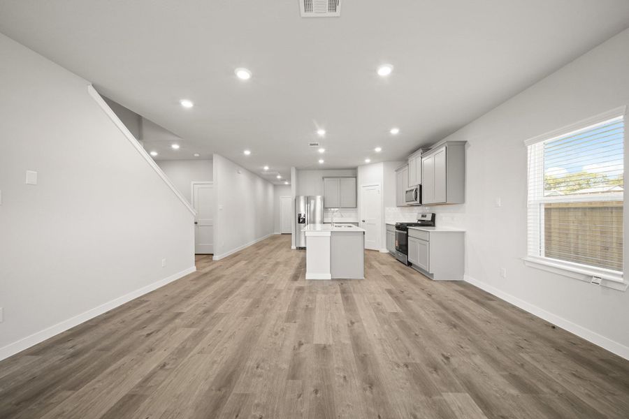 Spacious, unfurnished interior of a new home in Russell Ranch, Bay City (Image 26). Spacious, unfurnished interior of a new home in Russell Ranch, Bay City (Image 26).