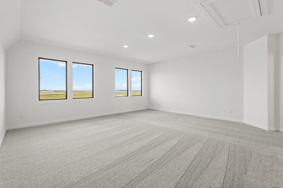 Spacious, unfurnished interior of a new home in Jubilee 45', 70', Hockley (Image 7).