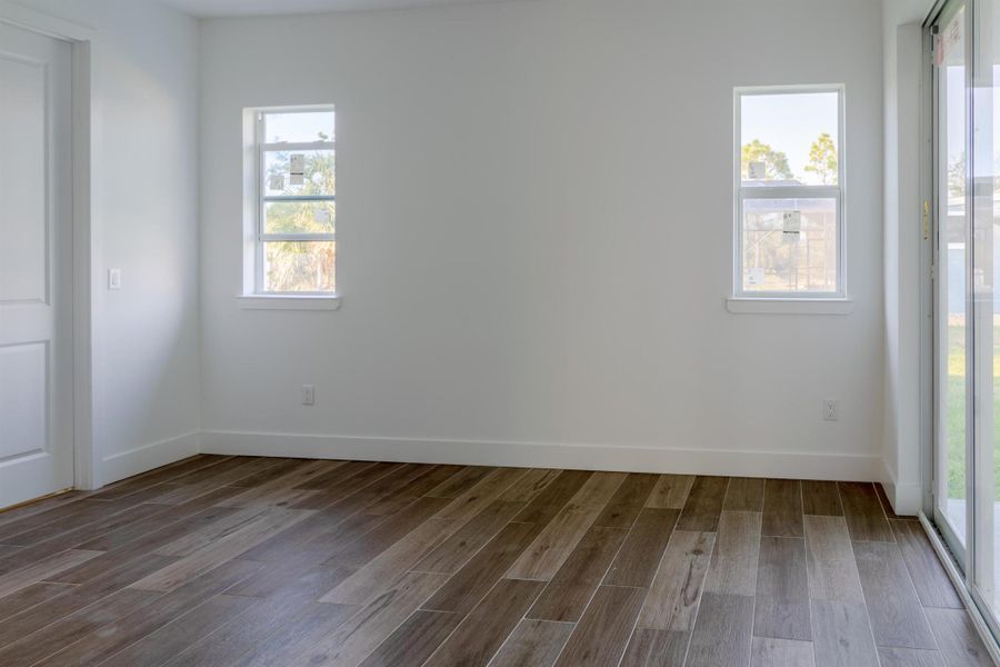 Spacious, unfurnished interior of a new home in , Port Charlotte (Image 10). Spacious, unfurnished interior of a new home in , Port Charlotte (Image 10).