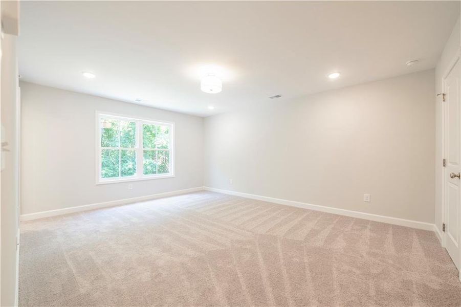 Spacious, unfurnished interior of a new home in River Walk Place, Lawrenceville (Image 28).
