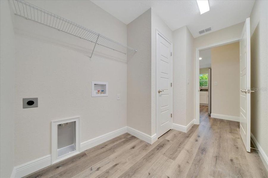 Spacious, unfurnished interior of a new home in , Ocala (Image 39).