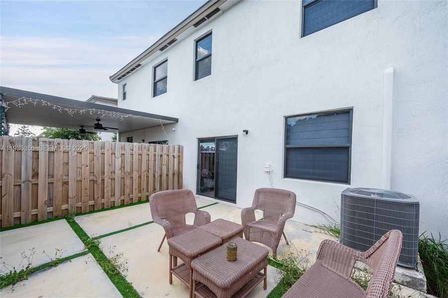 Exterior details and patio area of a home in , Miami (Image 23).