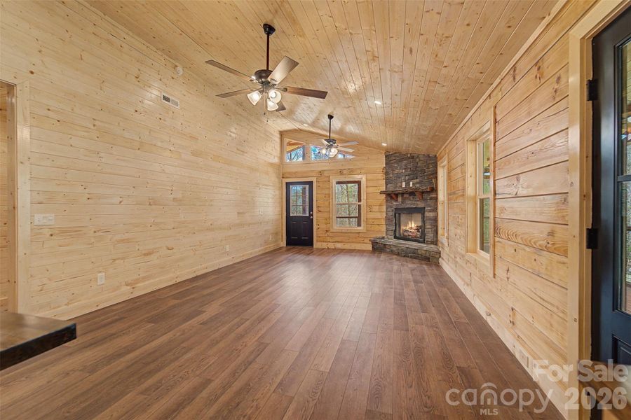 Spacious, unfurnished interior of a new home in , Whittier (Image 12).