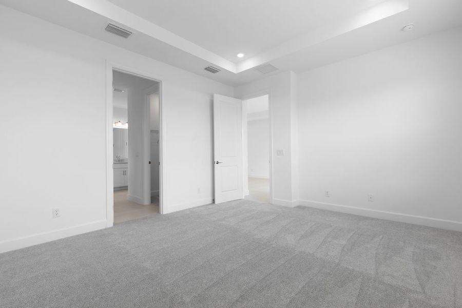 Spacious, unfurnished interior of a new home in Esplanade at Starling, Punta Gorda (Image 12). Spacious, unfurnished interior of a new home in Esplanade at Starling, Punta Gorda (Image 12).