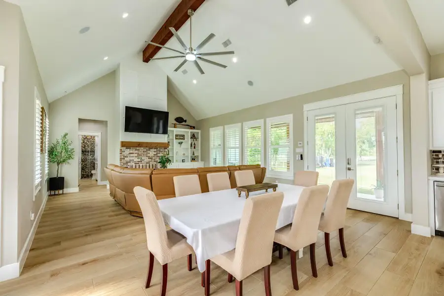 Furnished interior view inside a new home in , Angleton (Image 14).