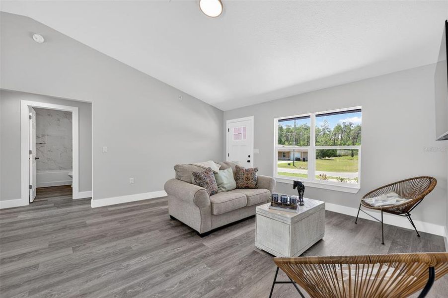 Furnished interior view inside a new home in , Dunnellon (Image 31).