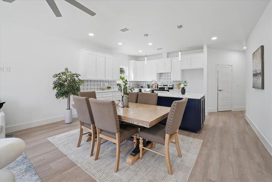 Furnished interior view inside a new home in , Mabank (Image 11).