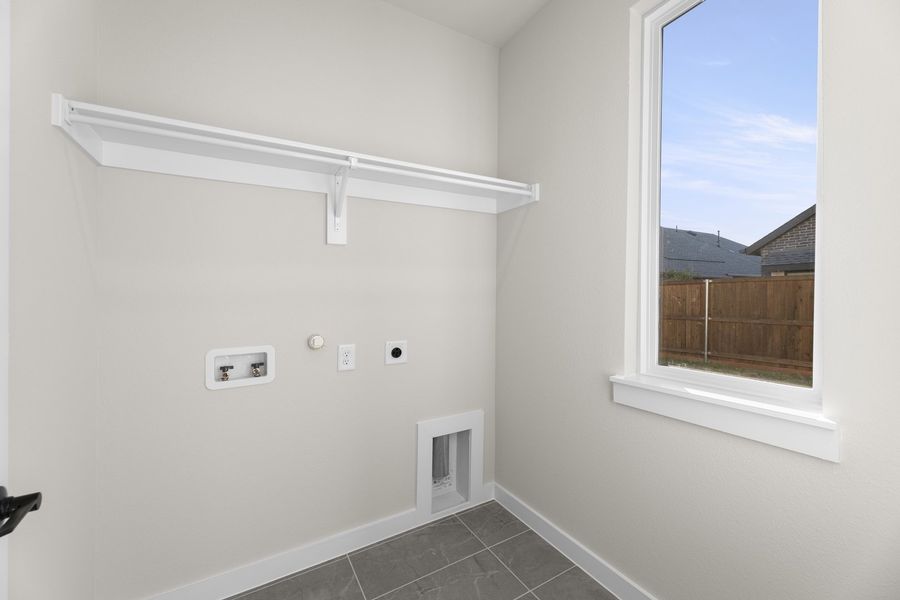 Spacious, unfurnished interior of a new home in Willow Grove Single-Family Homes, Melissa (Image 38).