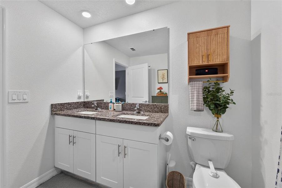 Furnished interior view inside a new home in , Bartow (Image 47).