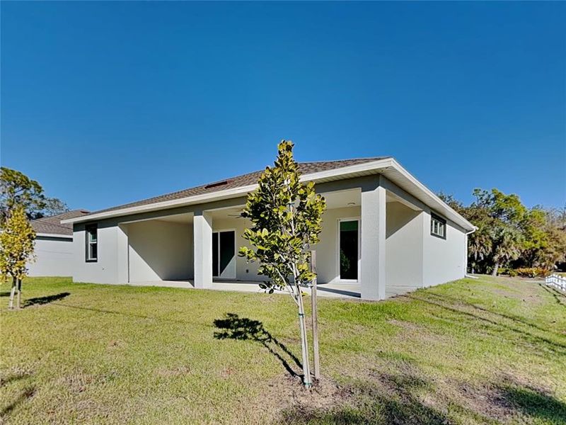 Exterior details and patio area of a home in , Port Charlotte (Image 3).