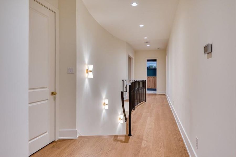 Image 38 of a home in .