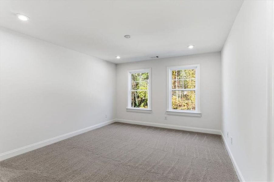 Spacious, unfurnished interior of a new home in Ford Landing, Acworth (Image 21).