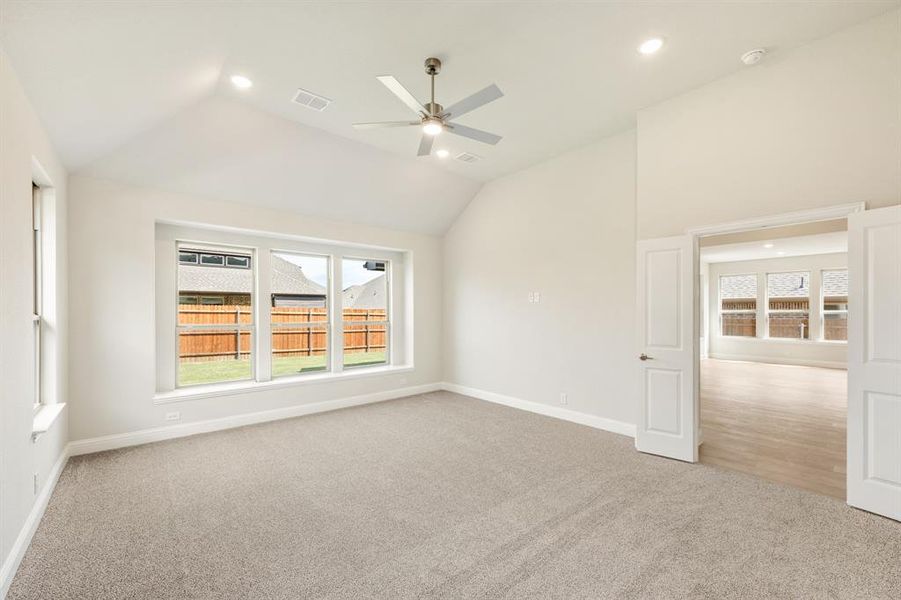 Spacious, unfurnished interior of a new home in Country Lakes Classic 60, Argyle (Image 16).