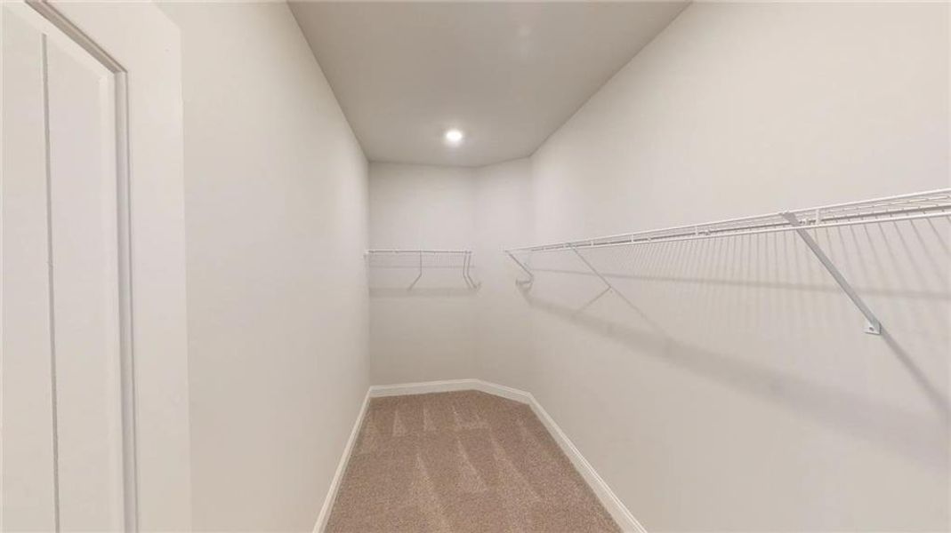 Spacious, unfurnished interior of a new home in Mirror Lake at South Harbour, Villa Rica (Image 18).