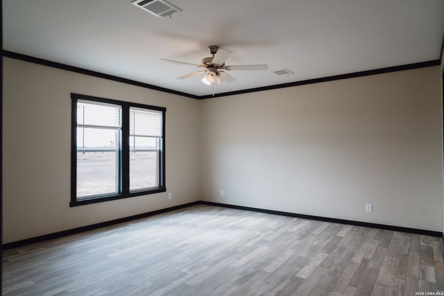 Spacious, unfurnished interior of a new home in , San Antonio (Image 17).