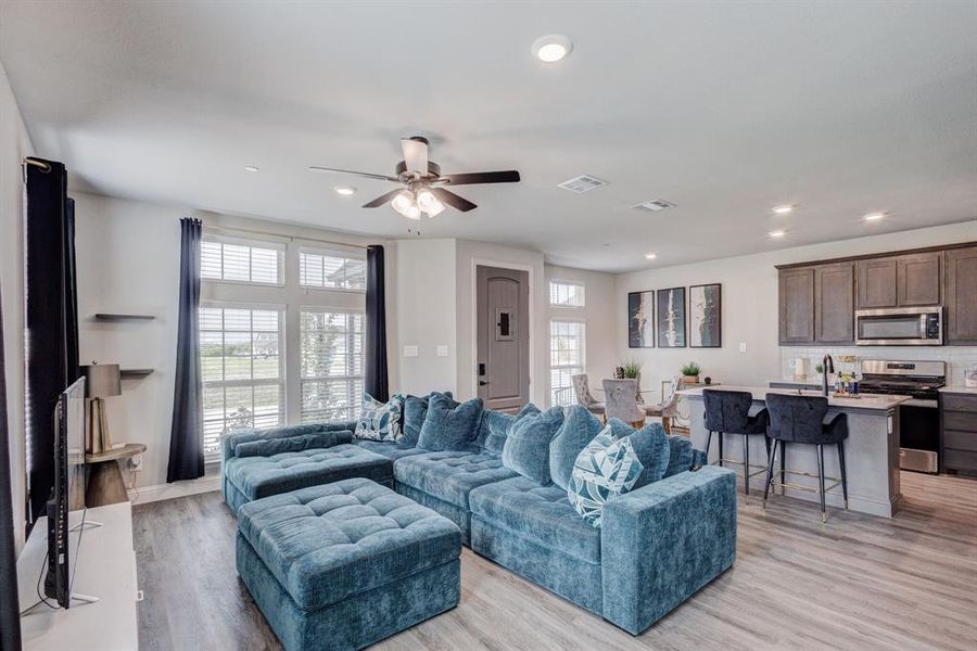 Furnished interior view inside a new home in , Rowlett (Image 13).