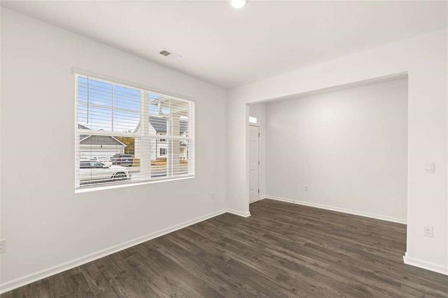 Spacious, unfurnished interior of a new home in Champion's Run, Lithonia (Image 16).