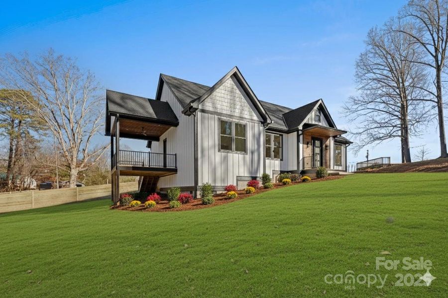 Virtually enhanced grass Virtually enhanced grass