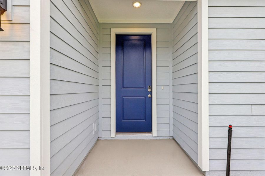 Exterior details and patio area of a home in Azalea Creek, Jacksonville (Image 3).