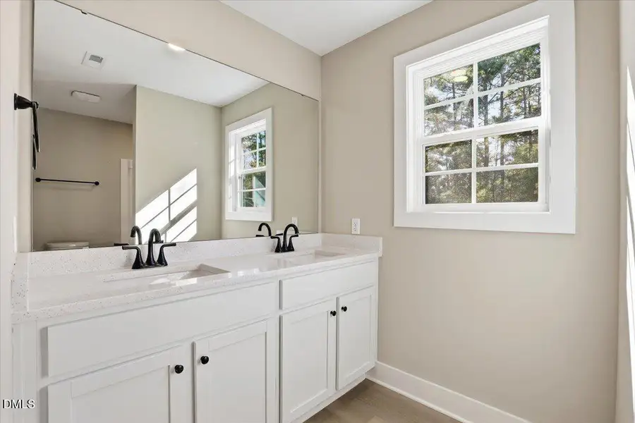 30-215 N Lumber St-30